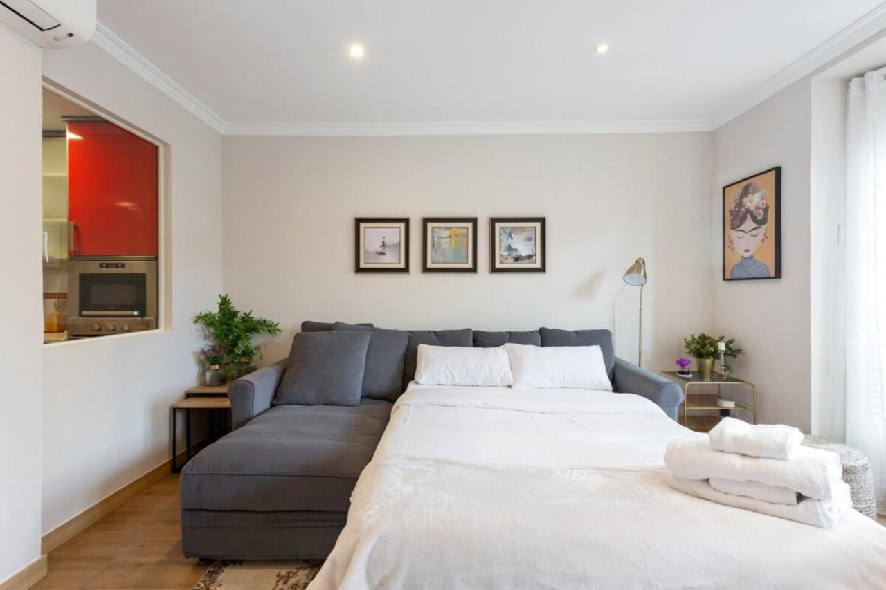Elegant 1 Bedroom Apartment In The Heart Of Centro Madrid Esterno foto