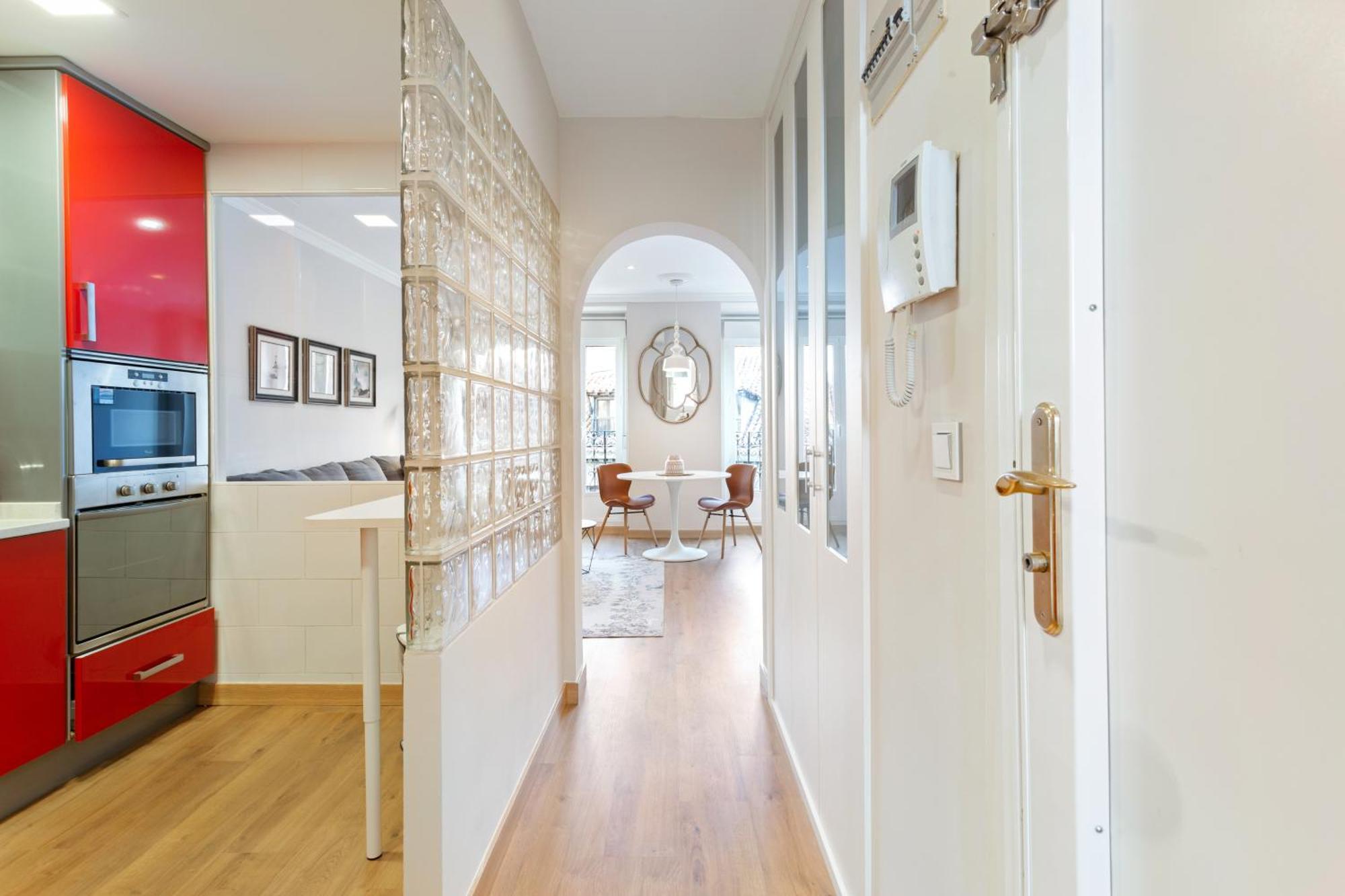 Elegant 1 Bedroom Apartment In The Heart Of Centro Madrid Esterno foto
