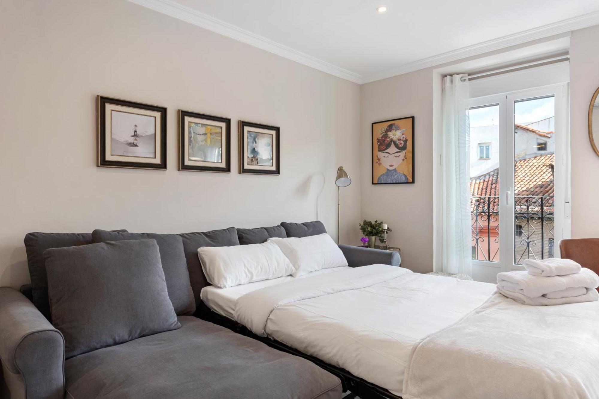 Elegant 1 Bedroom Apartment In The Heart Of Centro Madrid Esterno foto